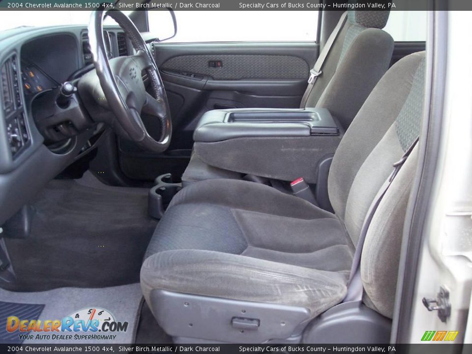 2004 Chevrolet Avalanche 1500 4x4 Silver Birch Metallic / Dark Charcoal Photo #29