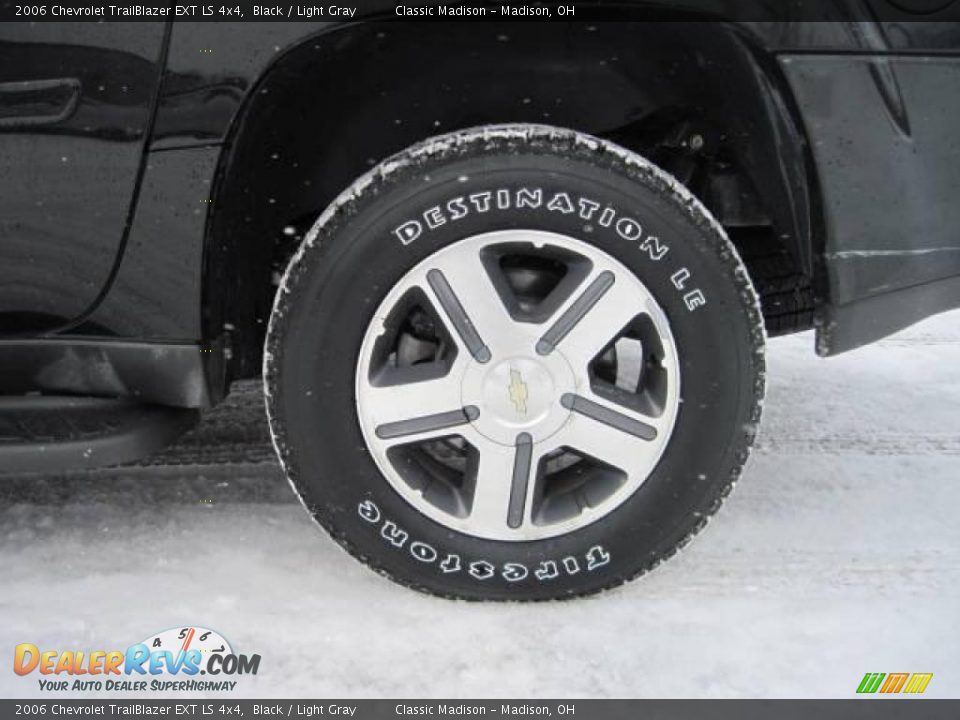 2006 Chevrolet TrailBlazer EXT LS 4x4 Black / Light Gray Photo #8