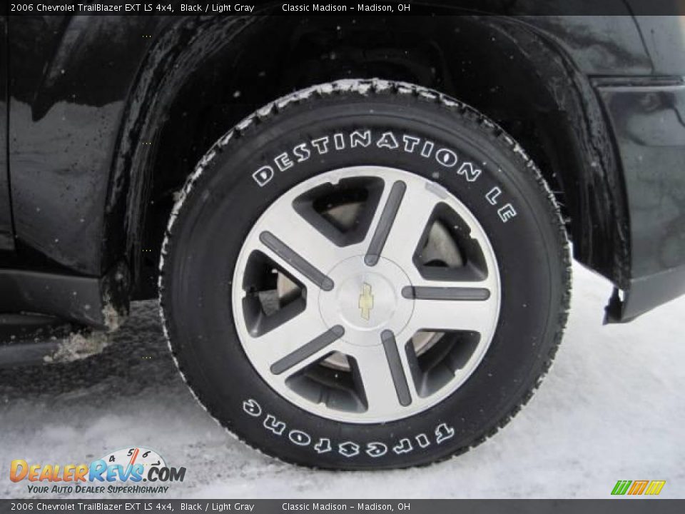 2006 Chevrolet TrailBlazer EXT LS 4x4 Black / Light Gray Photo #10