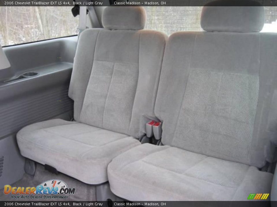 2006 Chevrolet TrailBlazer EXT LS 4x4 Black / Light Gray Photo #16