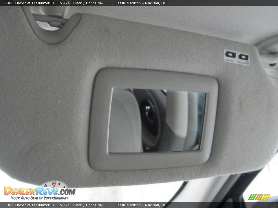 2006 Chevrolet TrailBlazer EXT LS 4x4 Black / Light Gray Photo #26