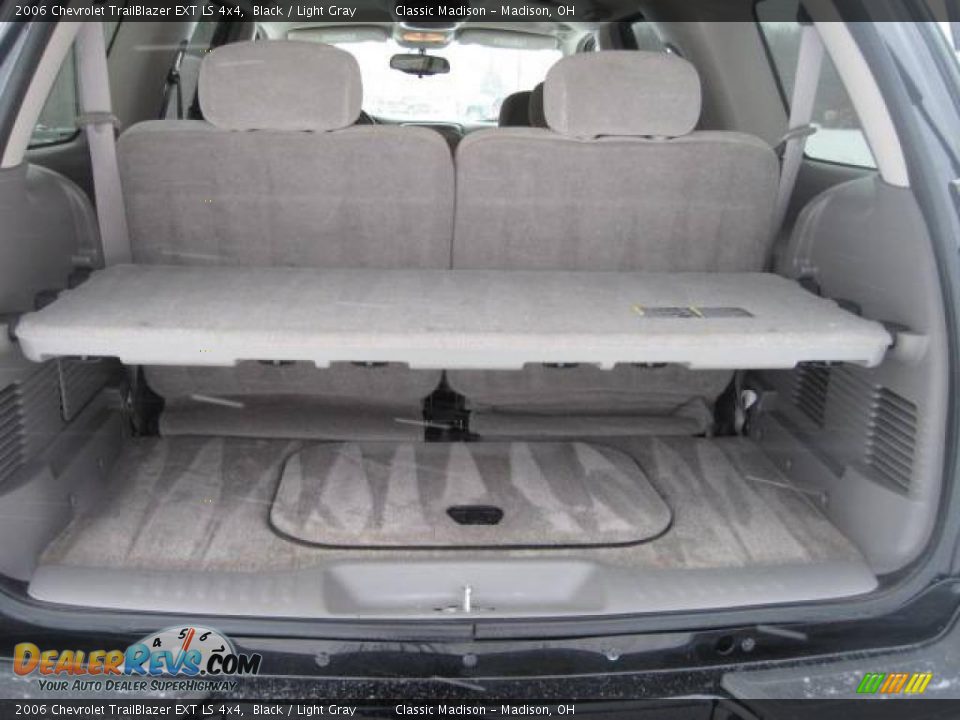 2006 Chevrolet TrailBlazer EXT LS 4x4 Black / Light Gray Photo #35