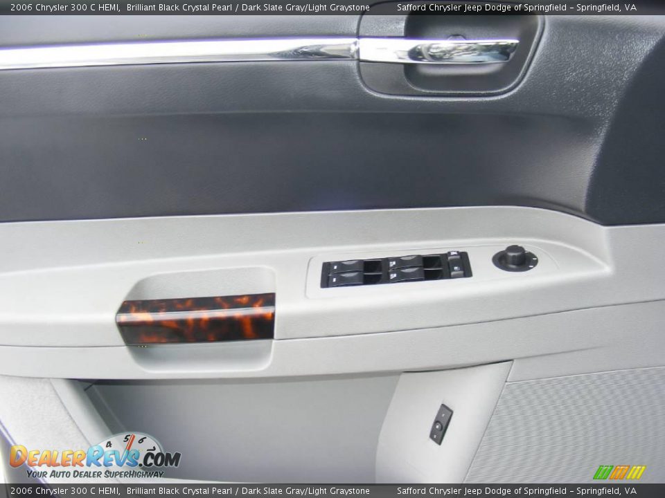 2006 Chrysler 300 C HEMI Brilliant Black Crystal Pearl / Dark Slate Gray/Light Graystone Photo #28