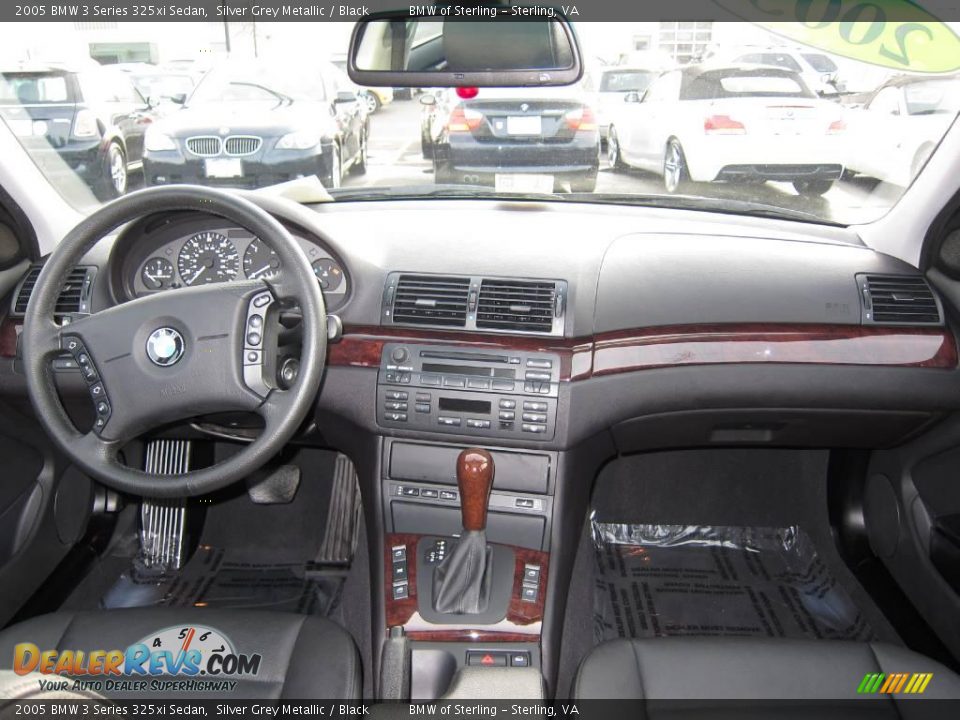 2005 BMW 3 Series 325xi Sedan Silver Grey Metallic / Black Photo #12