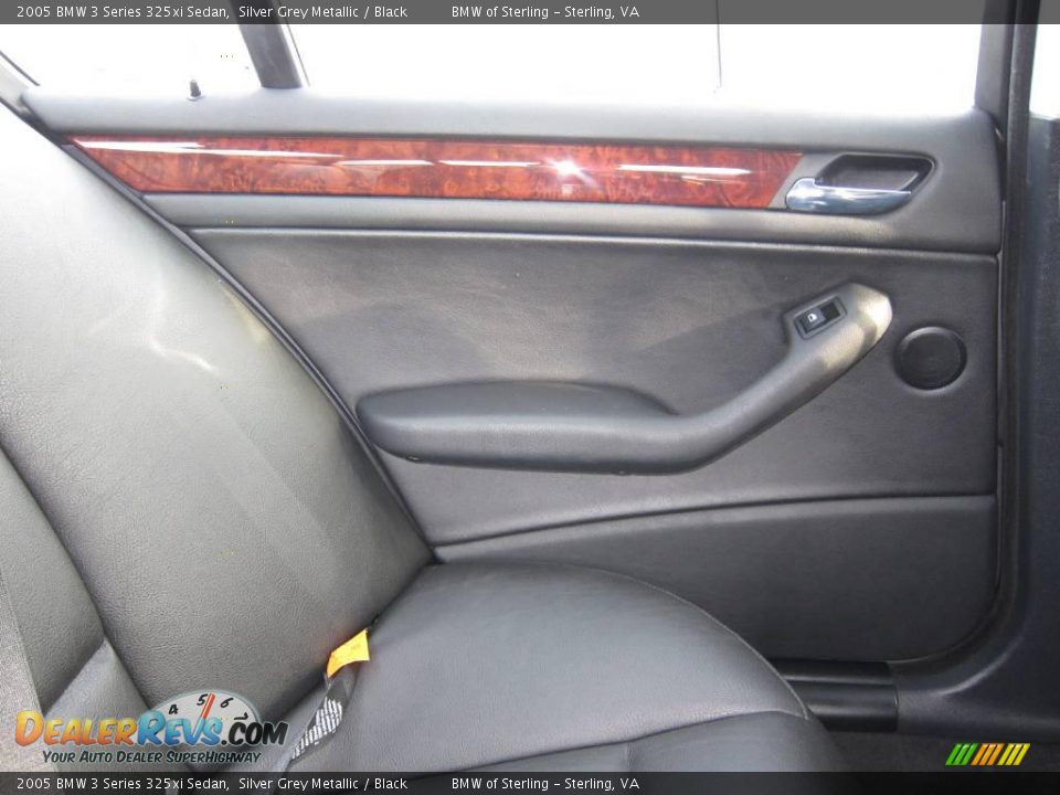 2005 BMW 3 Series 325xi Sedan Silver Grey Metallic / Black Photo #14