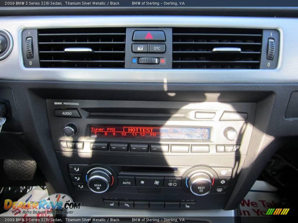 2009 BMW 3 Series 328i Sedan Titanium Silver Metallic / Black Photo #22