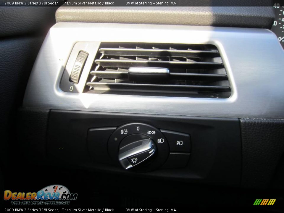 2009 BMW 3 Series 328i Sedan Titanium Silver Metallic / Black Photo #25