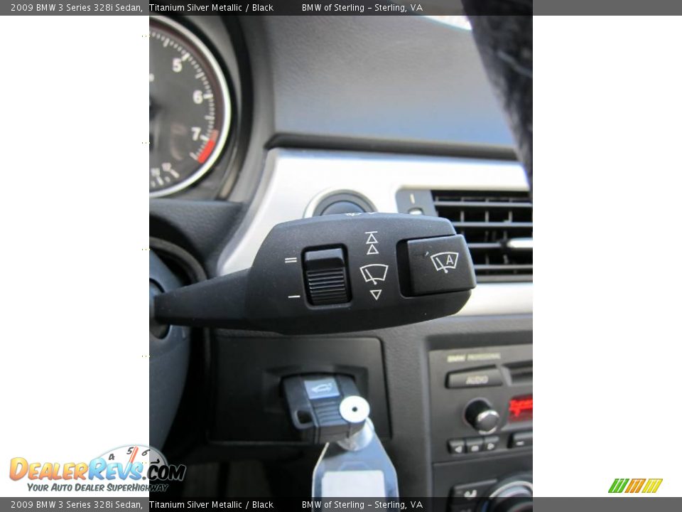 2009 BMW 3 Series 328i Sedan Titanium Silver Metallic / Black Photo #27