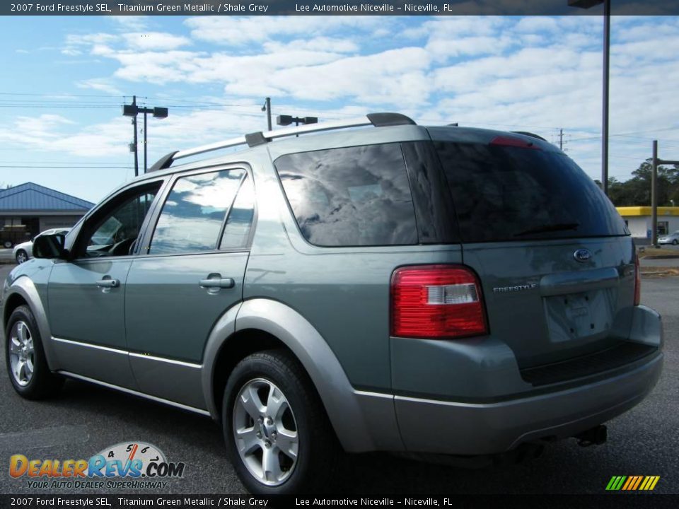 2007 Ford Freestyle SEL Titanium Green Metallic / Shale Grey Photo #3