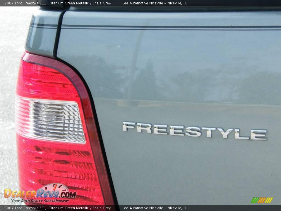 2007 Ford Freestyle SEL Titanium Green Metallic / Shale Grey Photo #10