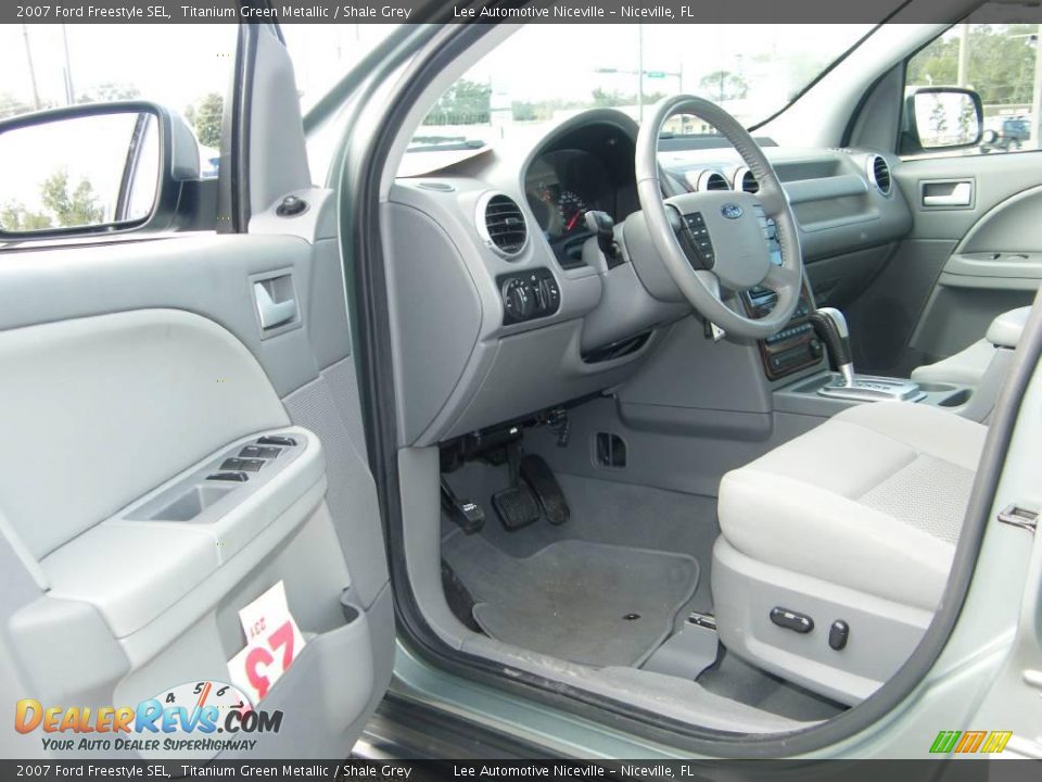 2007 Ford Freestyle SEL Titanium Green Metallic / Shale Grey Photo #13