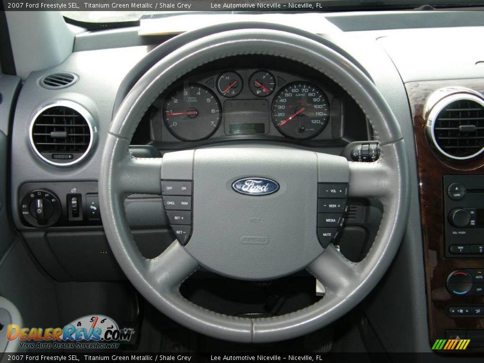 2007 Ford Freestyle SEL Titanium Green Metallic / Shale Grey Photo #18