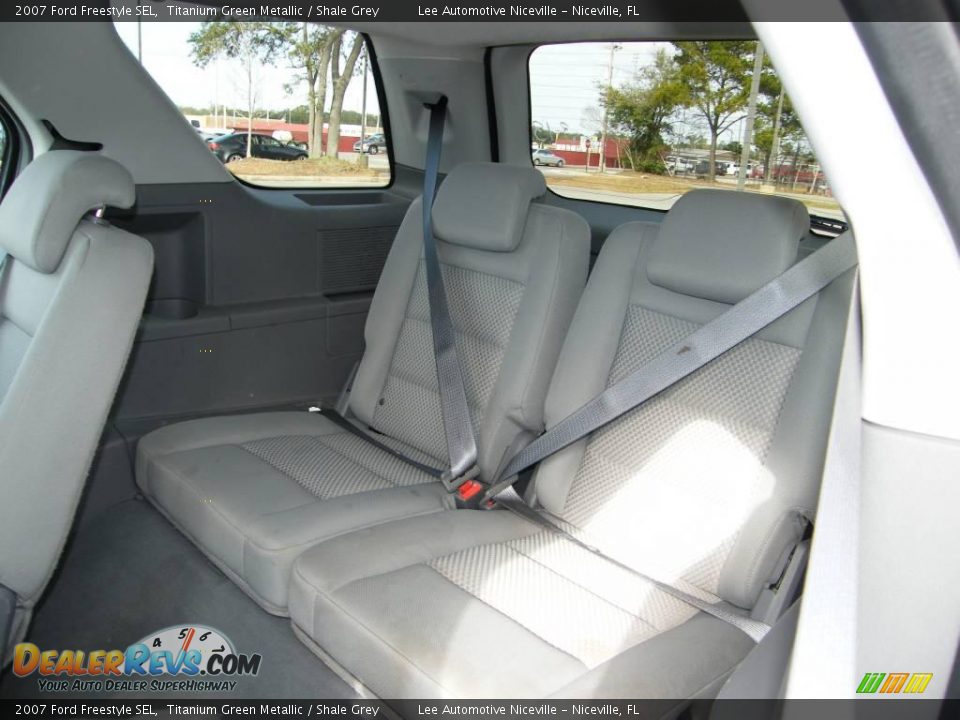 2007 Ford Freestyle SEL Titanium Green Metallic / Shale Grey Photo #22