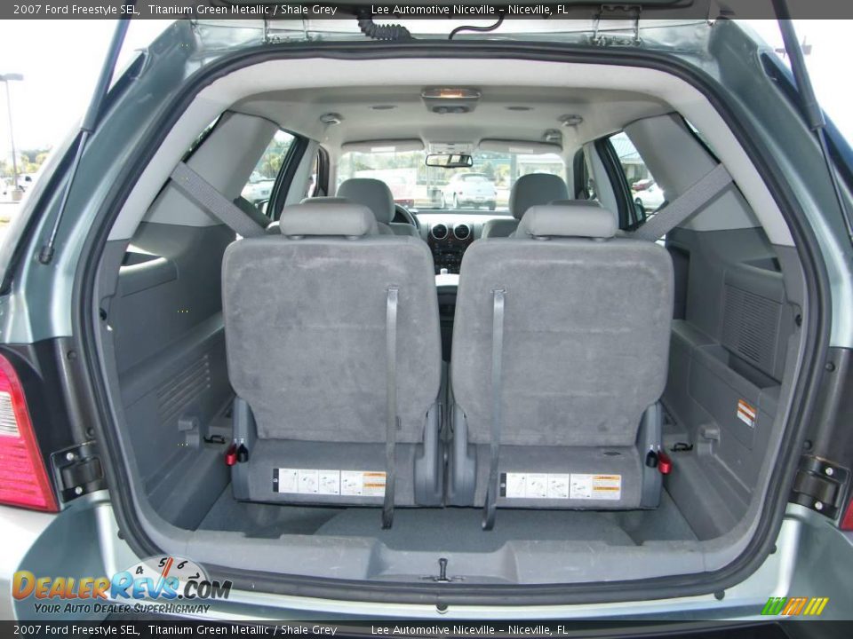 2007 Ford Freestyle SEL Titanium Green Metallic / Shale Grey Photo #24