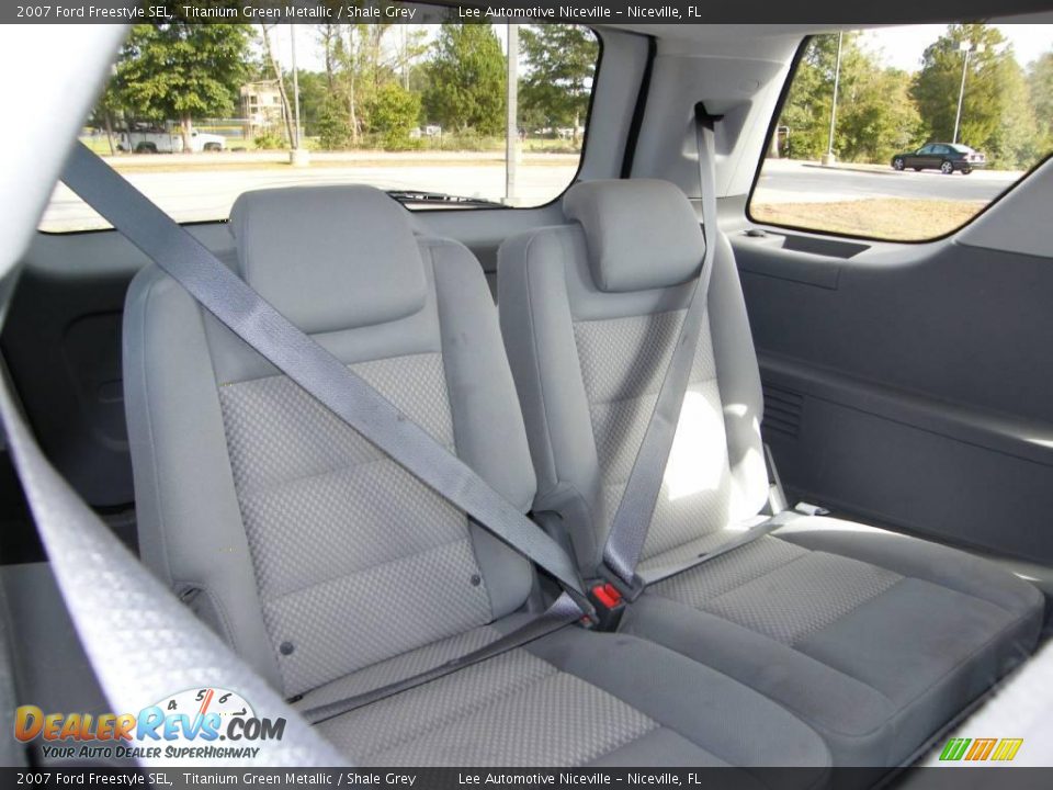 2007 Ford Freestyle SEL Titanium Green Metallic / Shale Grey Photo #26