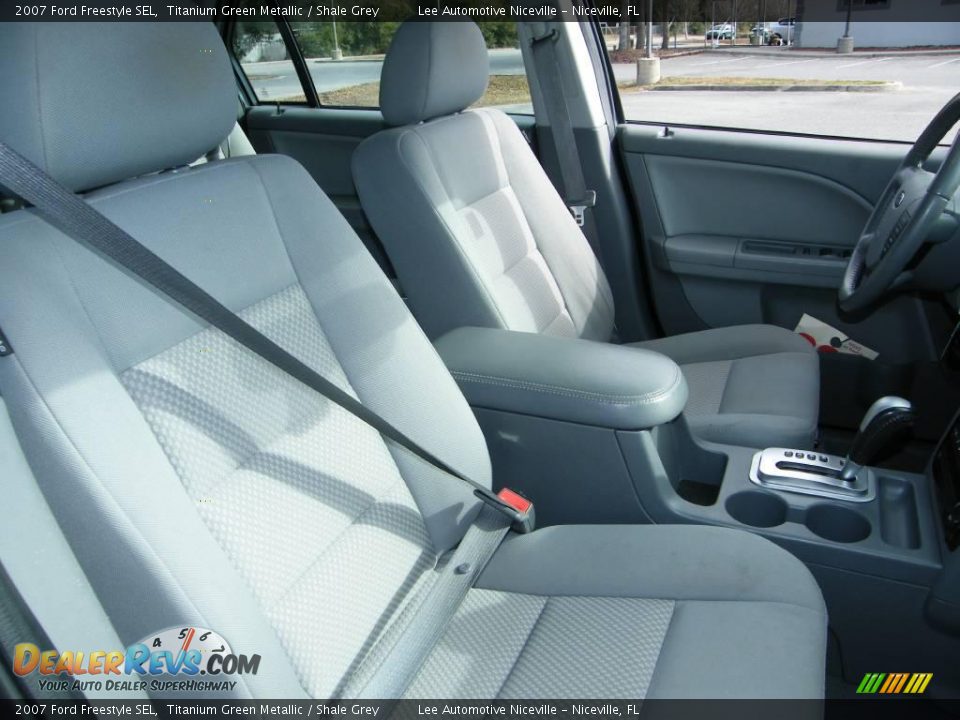 2007 Ford Freestyle SEL Titanium Green Metallic / Shale Grey Photo #28