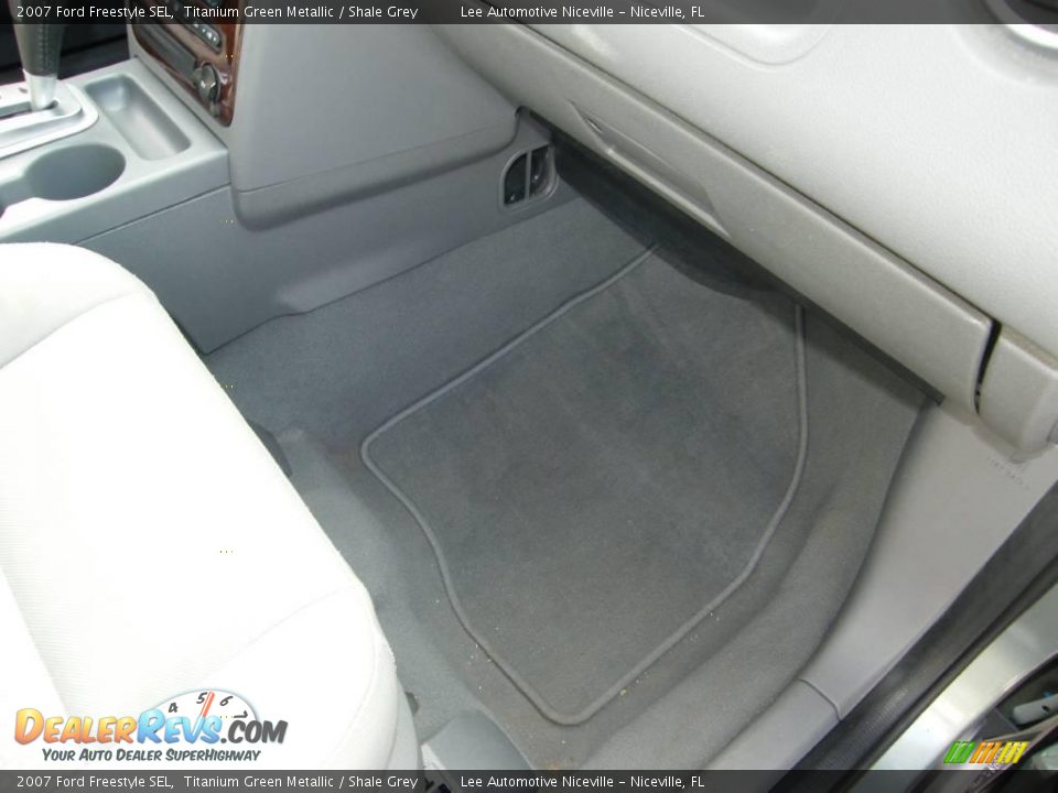 2007 Ford Freestyle SEL Titanium Green Metallic / Shale Grey Photo #29