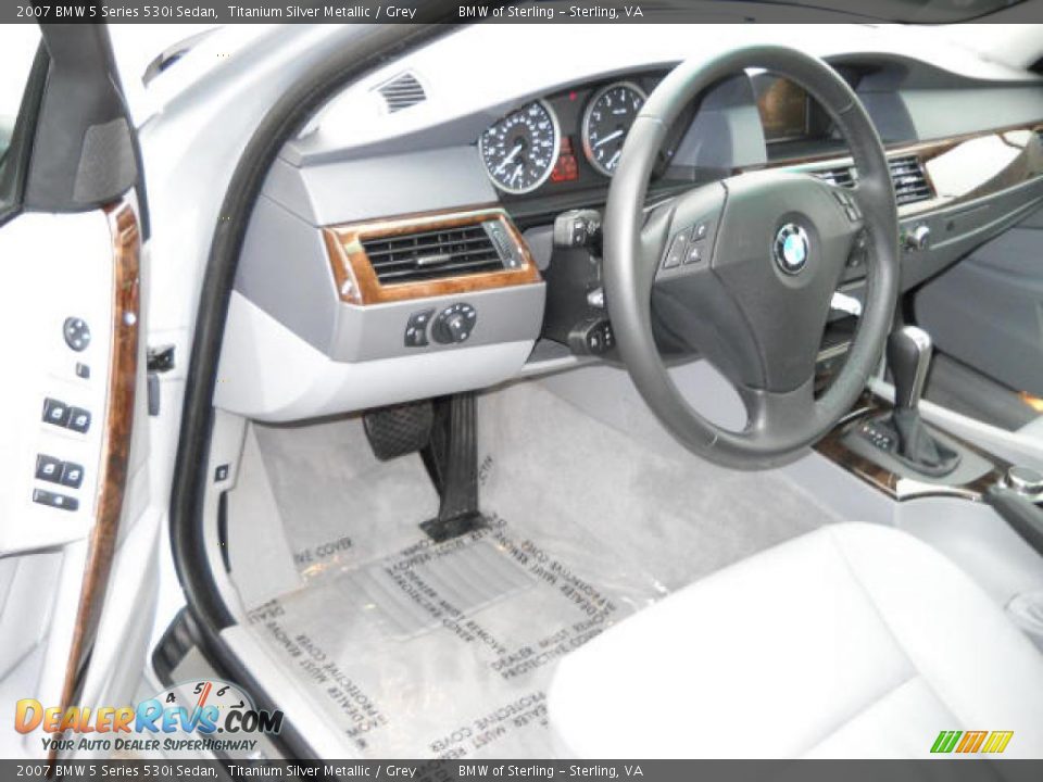 2007 BMW 5 Series 530i Sedan Titanium Silver Metallic / Grey Photo #9