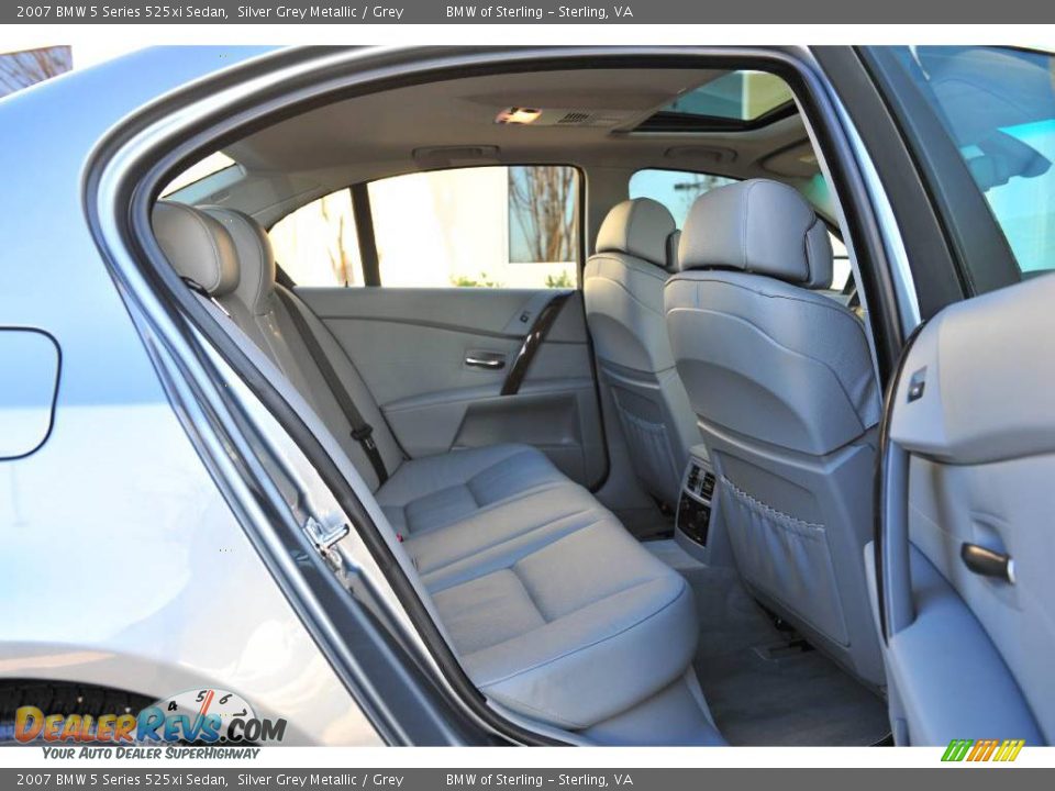 2007 BMW 5 Series 525xi Sedan Silver Grey Metallic / Grey Photo #11