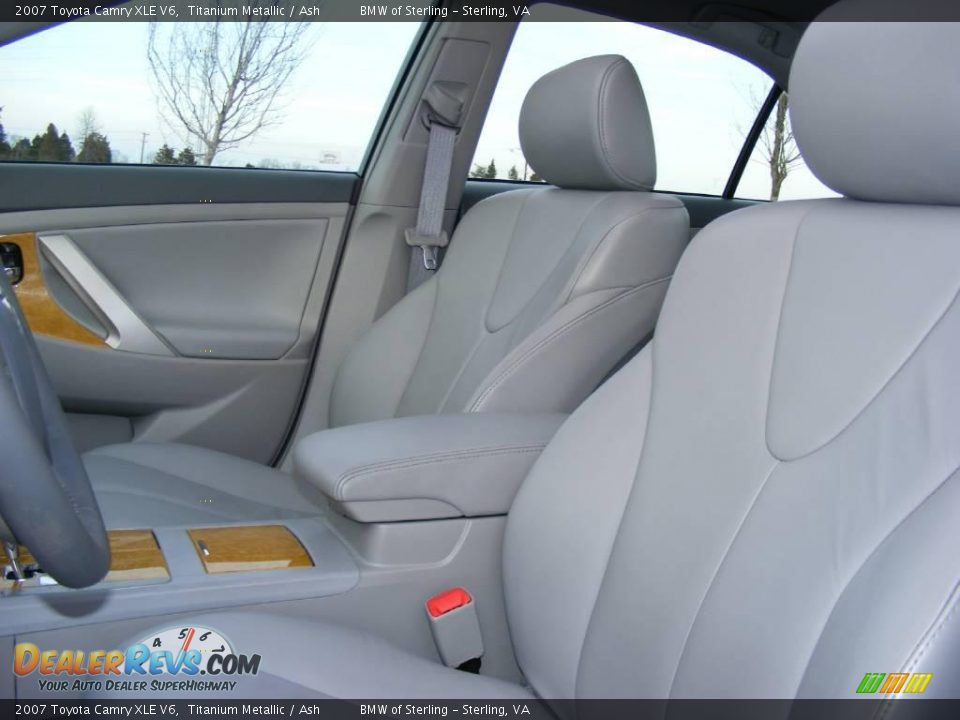 2007 Toyota Camry XLE V6 Titanium Metallic / Ash Photo #16