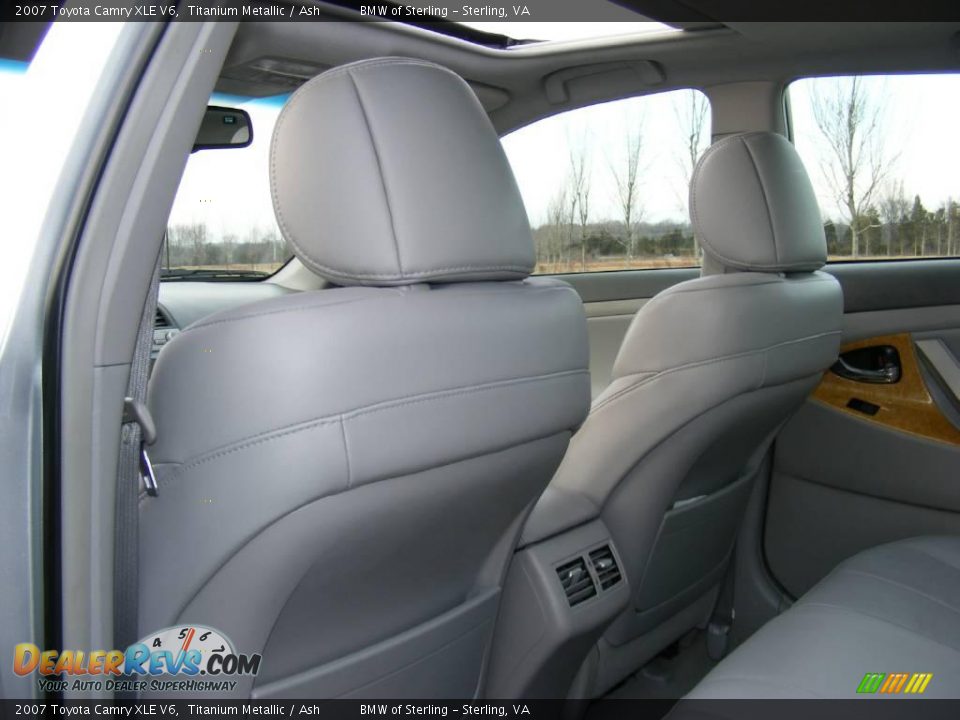 2007 Toyota Camry XLE V6 Titanium Metallic / Ash Photo #17