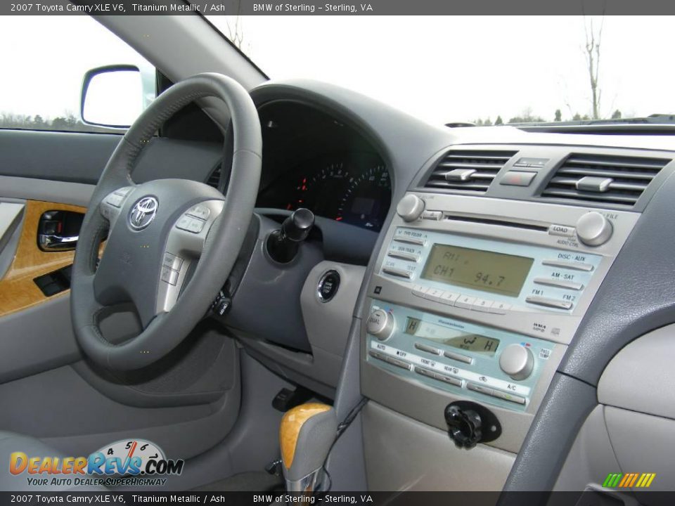 2007 Toyota Camry XLE V6 Titanium Metallic / Ash Photo #21