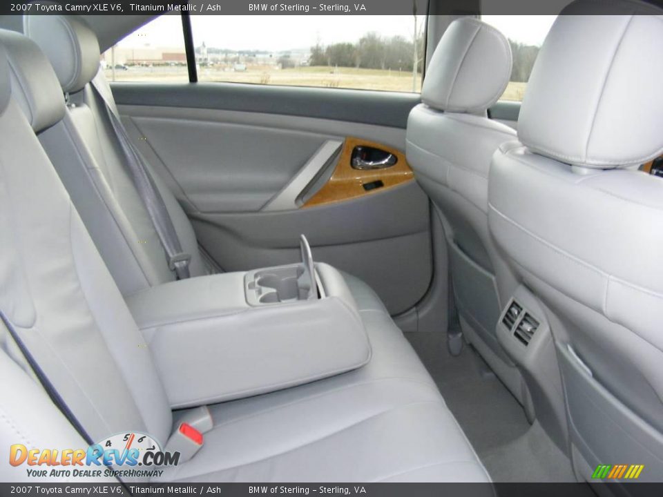 2007 Toyota Camry XLE V6 Titanium Metallic / Ash Photo #25