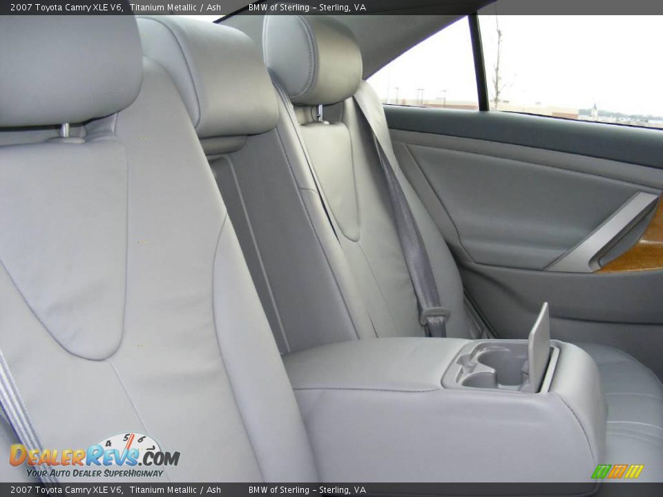 2007 Toyota Camry XLE V6 Titanium Metallic / Ash Photo #26