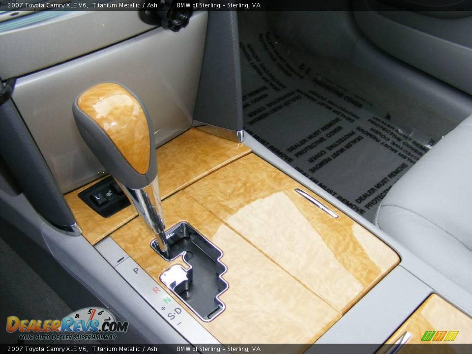 2007 Toyota Camry XLE V6 Titanium Metallic / Ash Photo #28