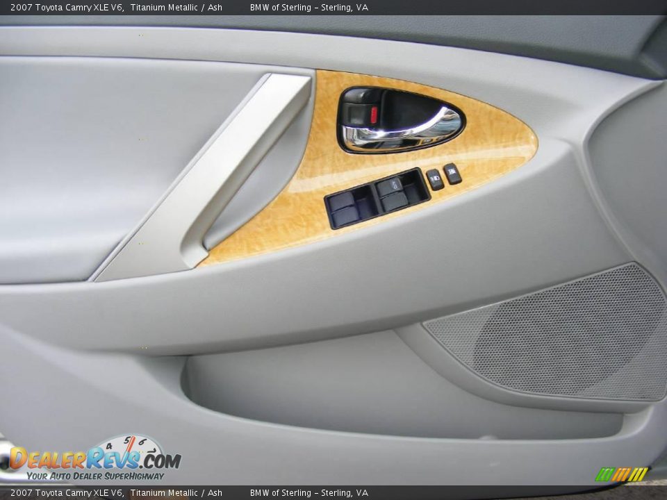 2007 Toyota Camry XLE V6 Titanium Metallic / Ash Photo #32