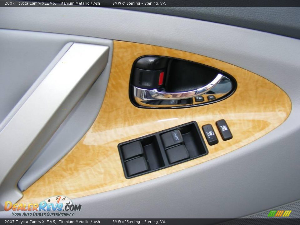 2007 Toyota Camry XLE V6 Titanium Metallic / Ash Photo #33