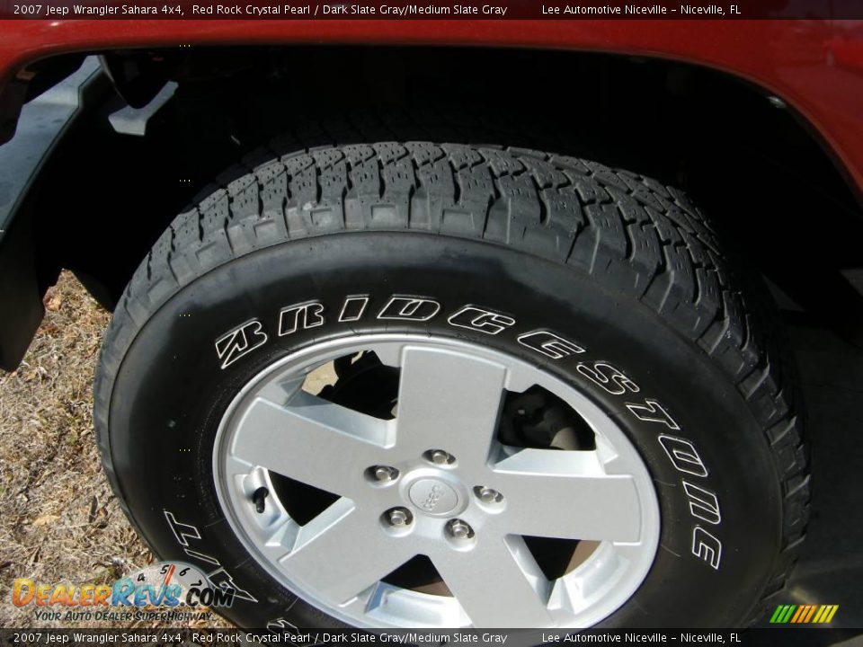 2007 Jeep Wrangler Sahara 4x4 Red Rock Crystal Pearl / Dark Slate Gray/Medium Slate Gray Photo #11