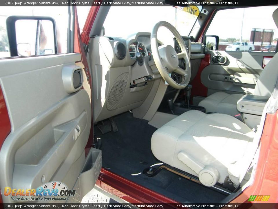 2007 Jeep Wrangler Sahara 4x4 Red Rock Crystal Pearl / Dark Slate Gray/Medium Slate Gray Photo #12