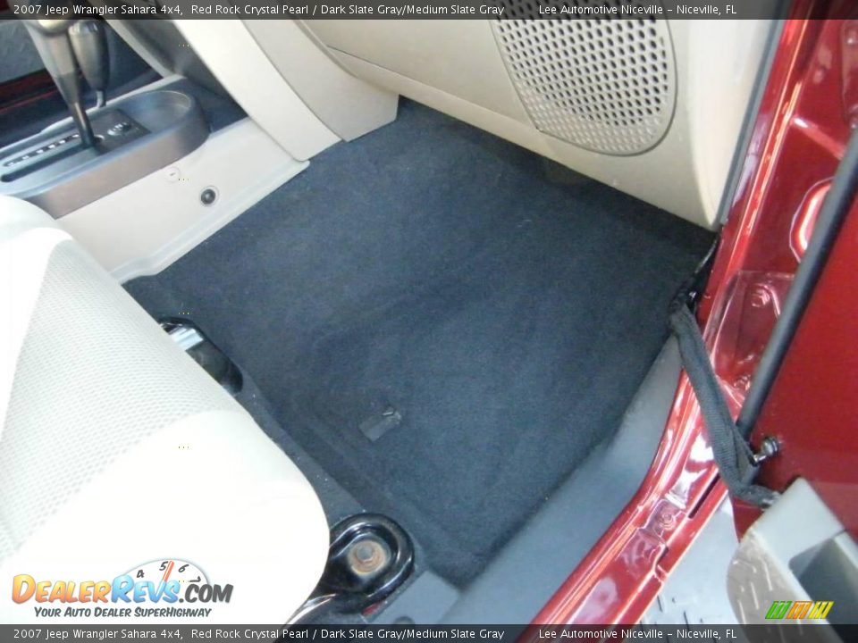 2007 Jeep Wrangler Sahara 4x4 Red Rock Crystal Pearl / Dark Slate Gray/Medium Slate Gray Photo #24
