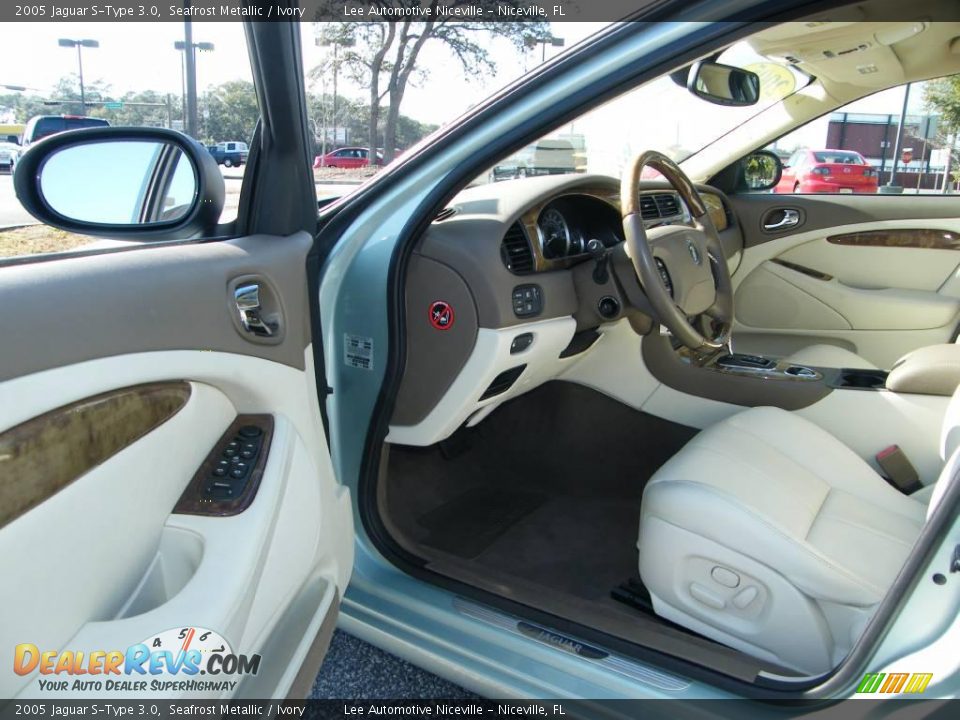 2005 Jaguar S-Type 3.0 Seafrost Metallic / Ivory Photo #14