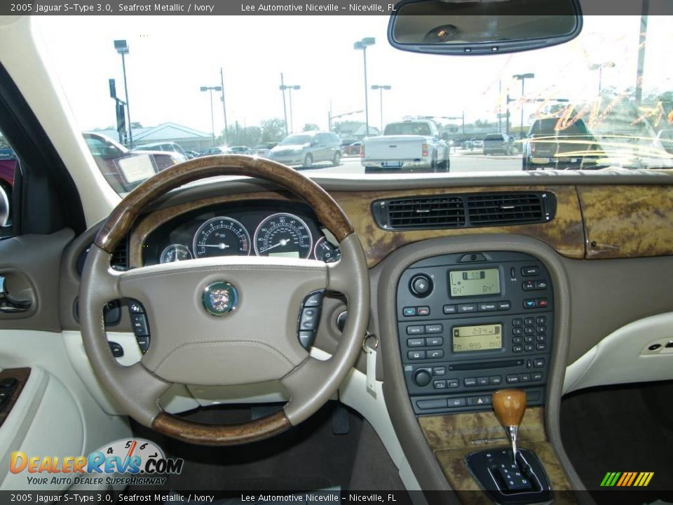 2005 Jaguar S-Type 3.0 Seafrost Metallic / Ivory Photo #19