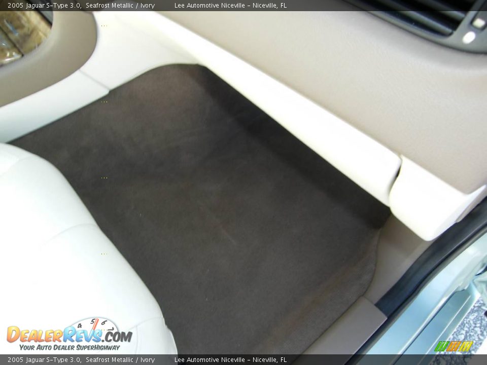 2005 Jaguar S-Type 3.0 Seafrost Metallic / Ivory Photo #29