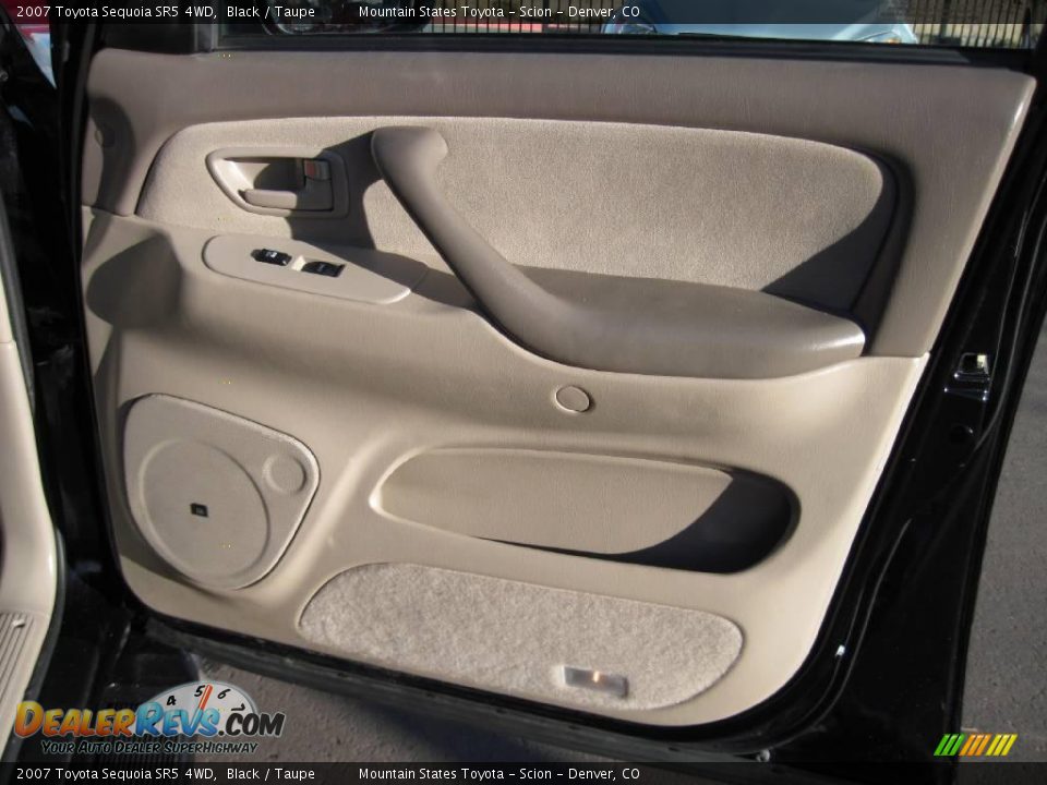 2007 Toyota Sequoia SR5 4WD Black / Taupe Photo #8