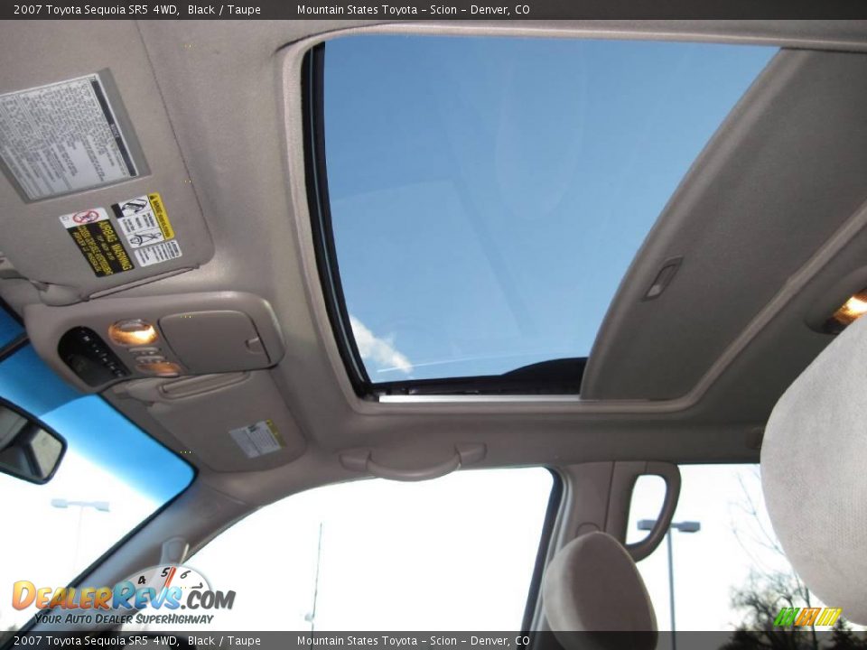 2007 Toyota Sequoia SR5 4WD Black / Taupe Photo #20