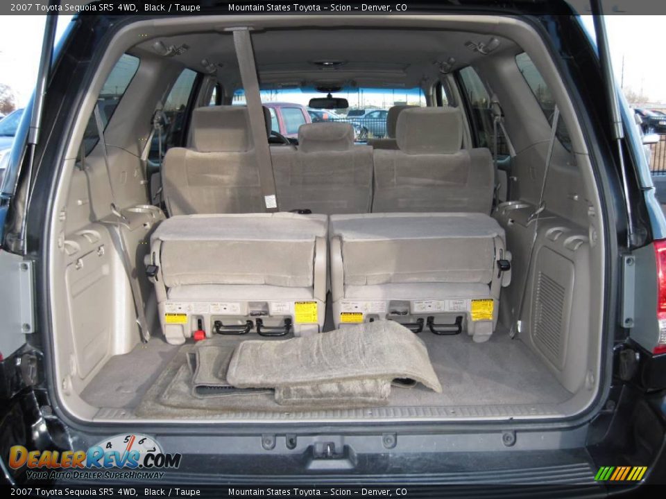2007 Toyota Sequoia SR5 4WD Black / Taupe Photo #21
