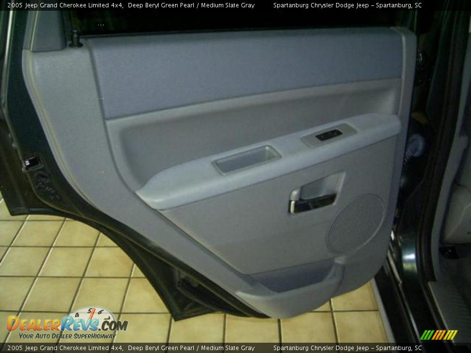 2005 Jeep Grand Cherokee Limited 4x4 Deep Beryl Green Pearl / Medium Slate Gray Photo #16