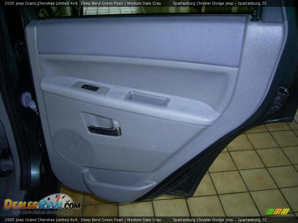 2005 Jeep Grand Cherokee Limited 4x4 Deep Beryl Green Pearl / Medium Slate Gray Photo #20