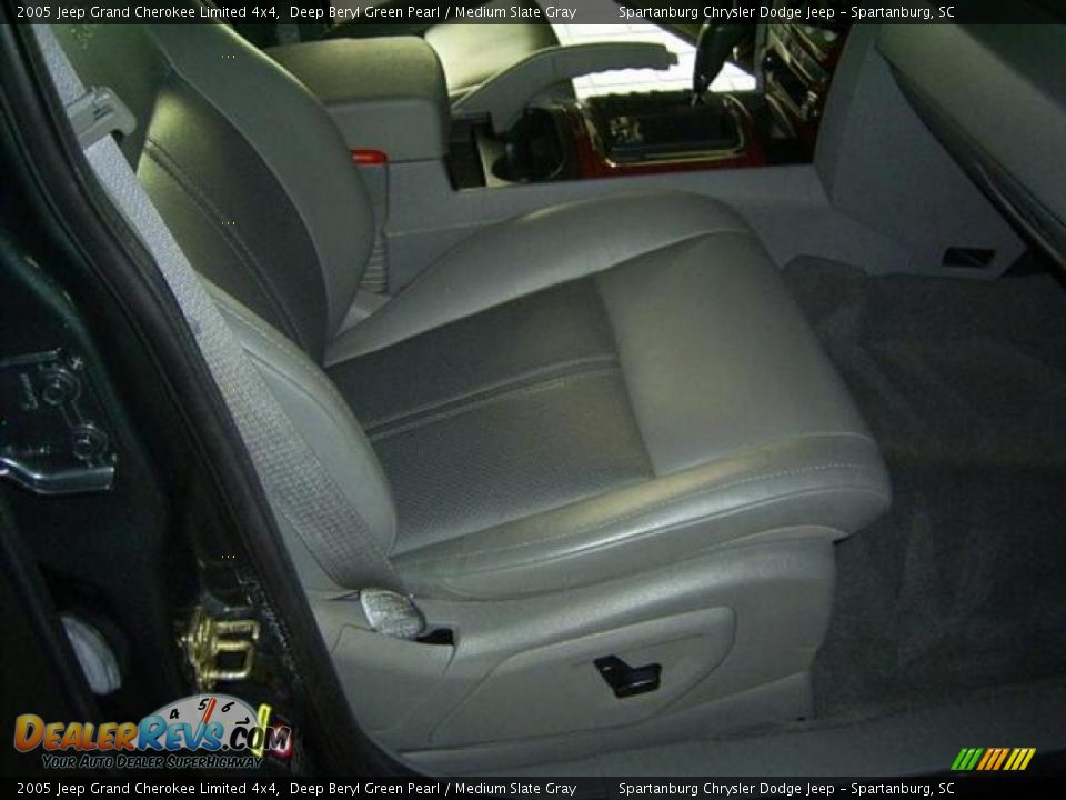 2005 Jeep Grand Cherokee Limited 4x4 Deep Beryl Green Pearl / Medium Slate Gray Photo #21
