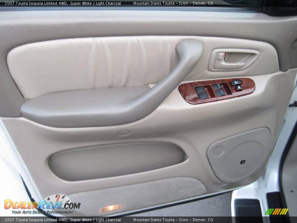 2007 Toyota Sequoia Limited 4WD Super White / Light Charcoal Photo #7