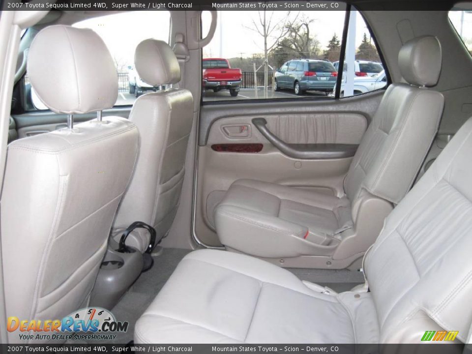 2007 Toyota Sequoia Limited 4WD Super White / Light Charcoal Photo #10