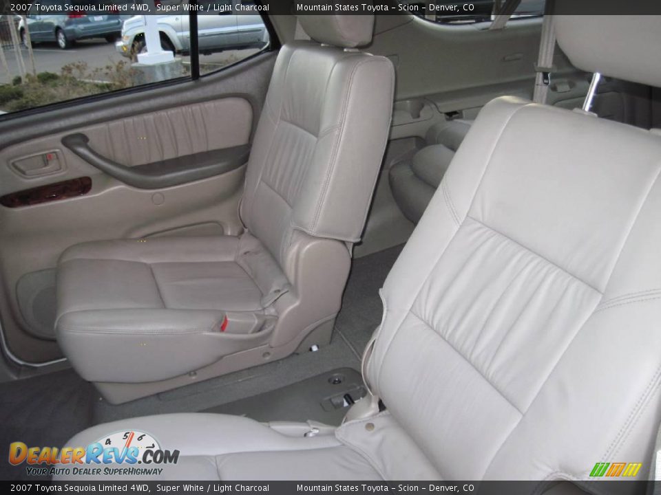 2007 Toyota Sequoia Limited 4WD Super White / Light Charcoal Photo #13