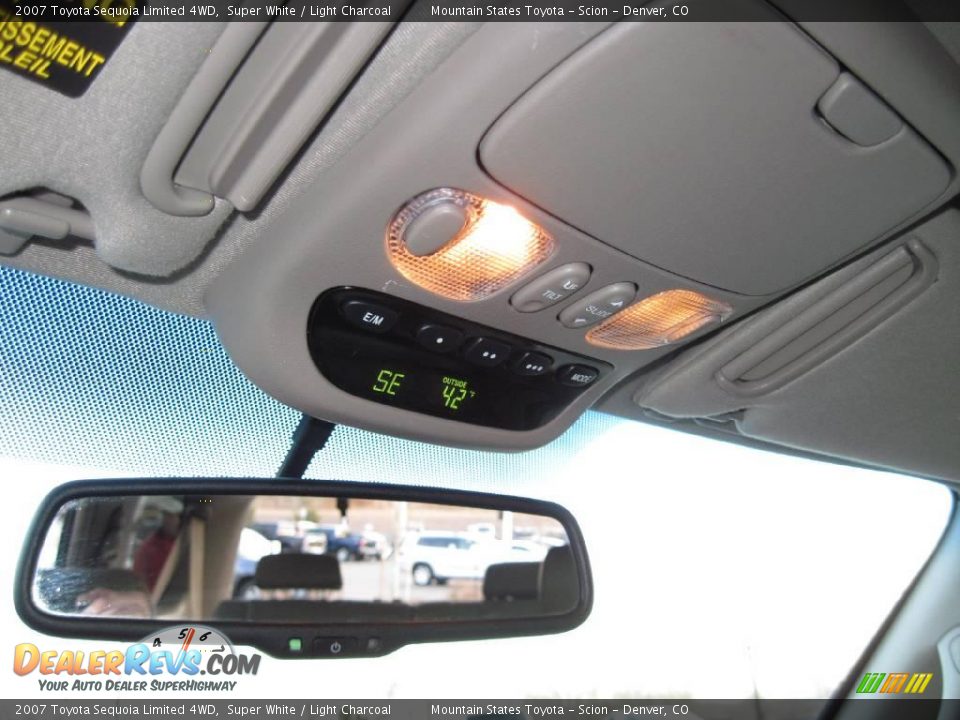2007 Toyota Sequoia Limited 4WD Super White / Light Charcoal Photo #19