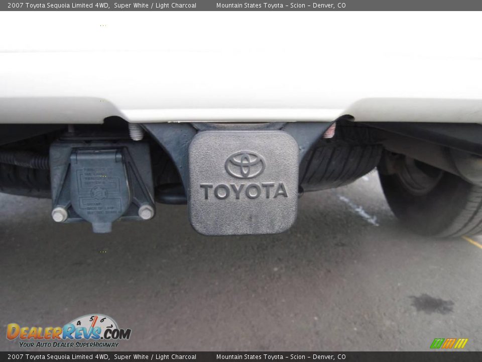 2007 Toyota Sequoia Limited 4WD Super White / Light Charcoal Photo #26