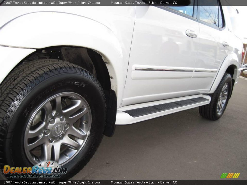 2007 Toyota Sequoia Limited 4WD Super White / Light Charcoal Photo #28