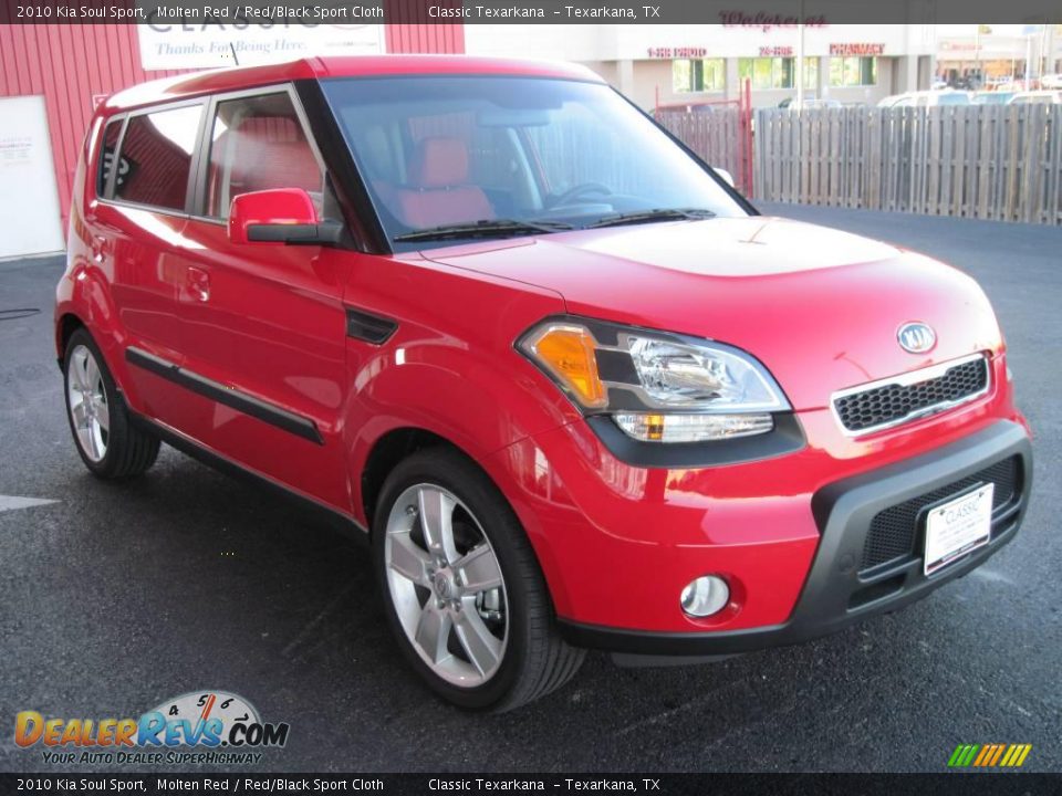 2010 Kia Soul Sport Molten Red / Red/Black Sport Cloth Photo #2